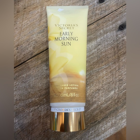 ☀️ Early Morning Sun Victoria’s Secret luxury body lotion orange blossom santal - Picture 1 of 3